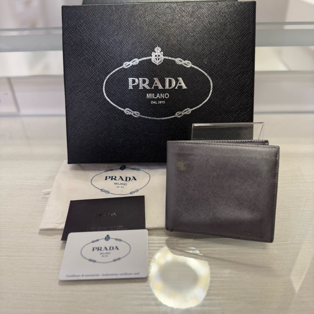 Authentic Prada Men's Gray Saffiano Leather bifold Wallet